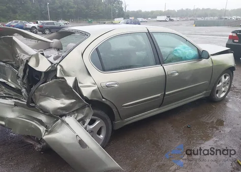 2000 Infiniti I30 Luxury/Touring z USA, uszkodzony, nr VIN JNKCA31A1YT117842